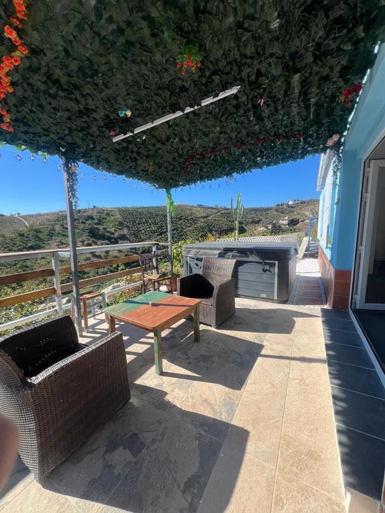 Casa Rural Malaga Monkey Love Con Jacuzzi Iznate Екстер'єр фото